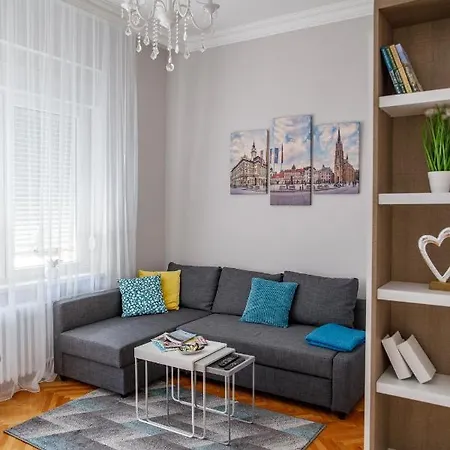 Luxury 公寓 诺威萨